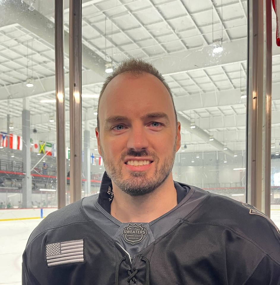 Mike Johansson headshot
